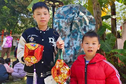 2025年2月13日红包变花灯,