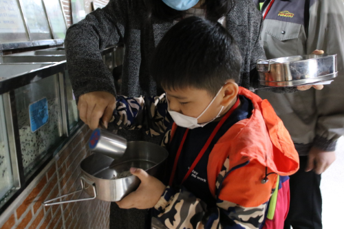 奥秘二：吃多吃少自己选择，参与者自己量米.JPG